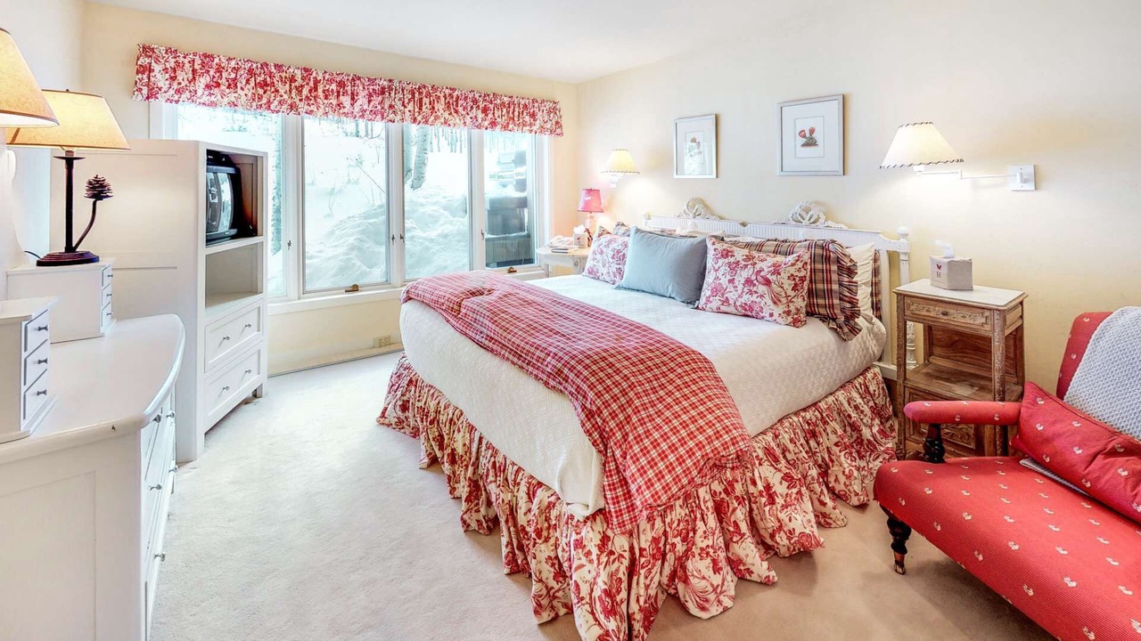 Photo of Bedroom in Snowmass Village