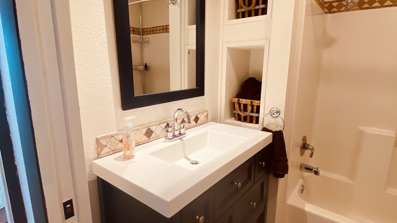 Photo of Bathroom in Lazear