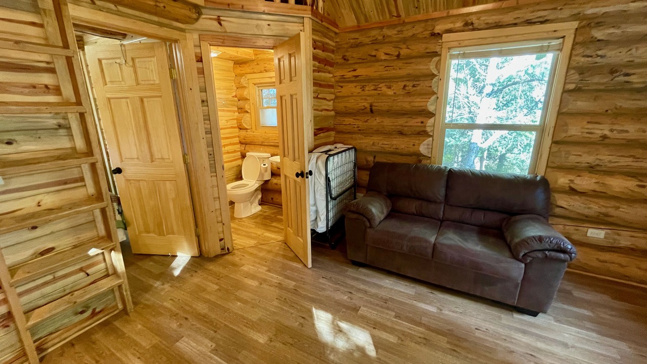Photo of Livingroom in Coaldale