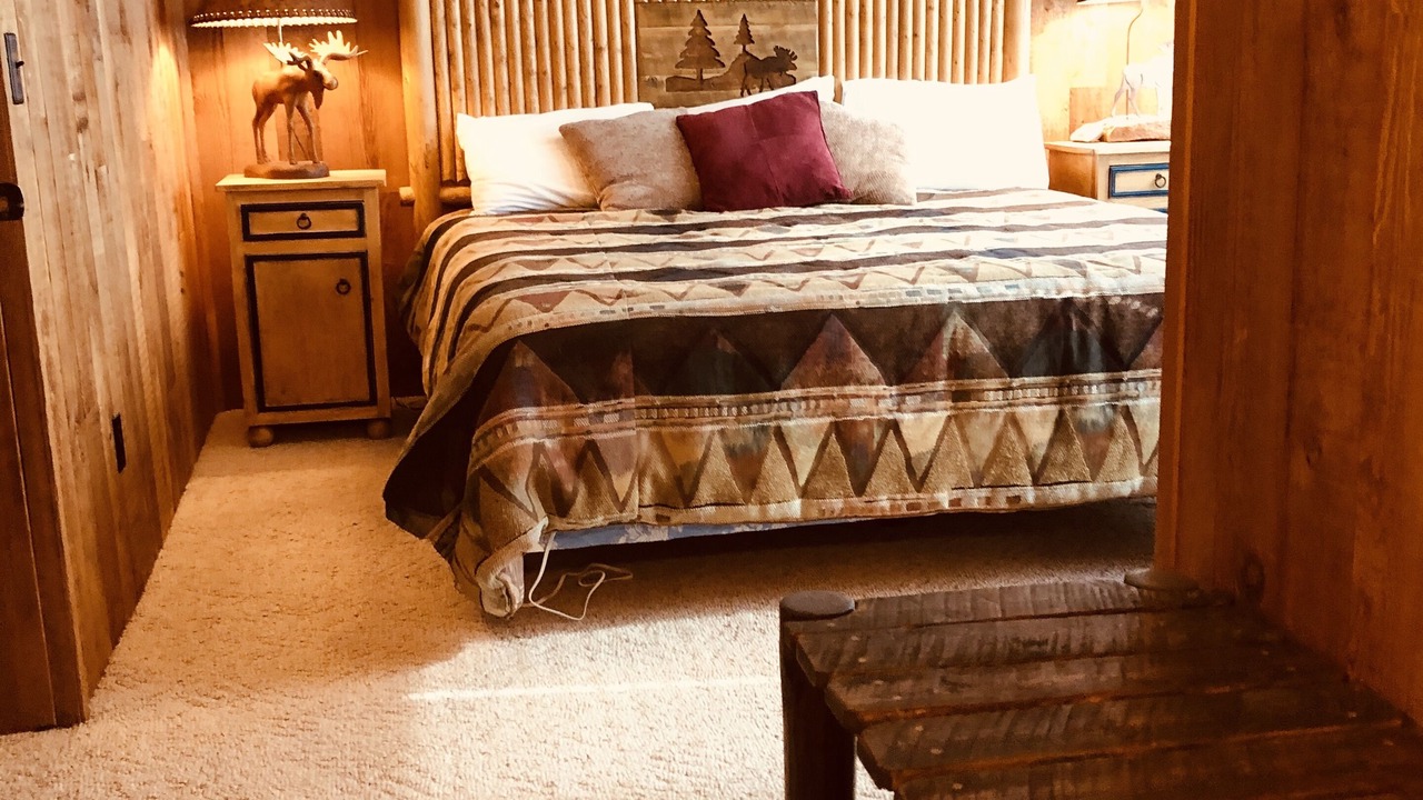 Photo of Bedroom in Four O'Clock