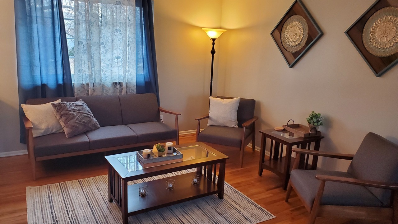 Photo of Livingroom in Lakewood