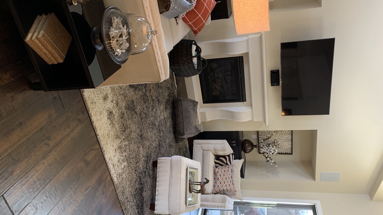 Photo of Livingroom in Centerra