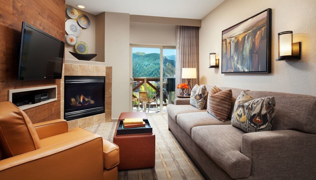 Photo of Livingroom in Avon