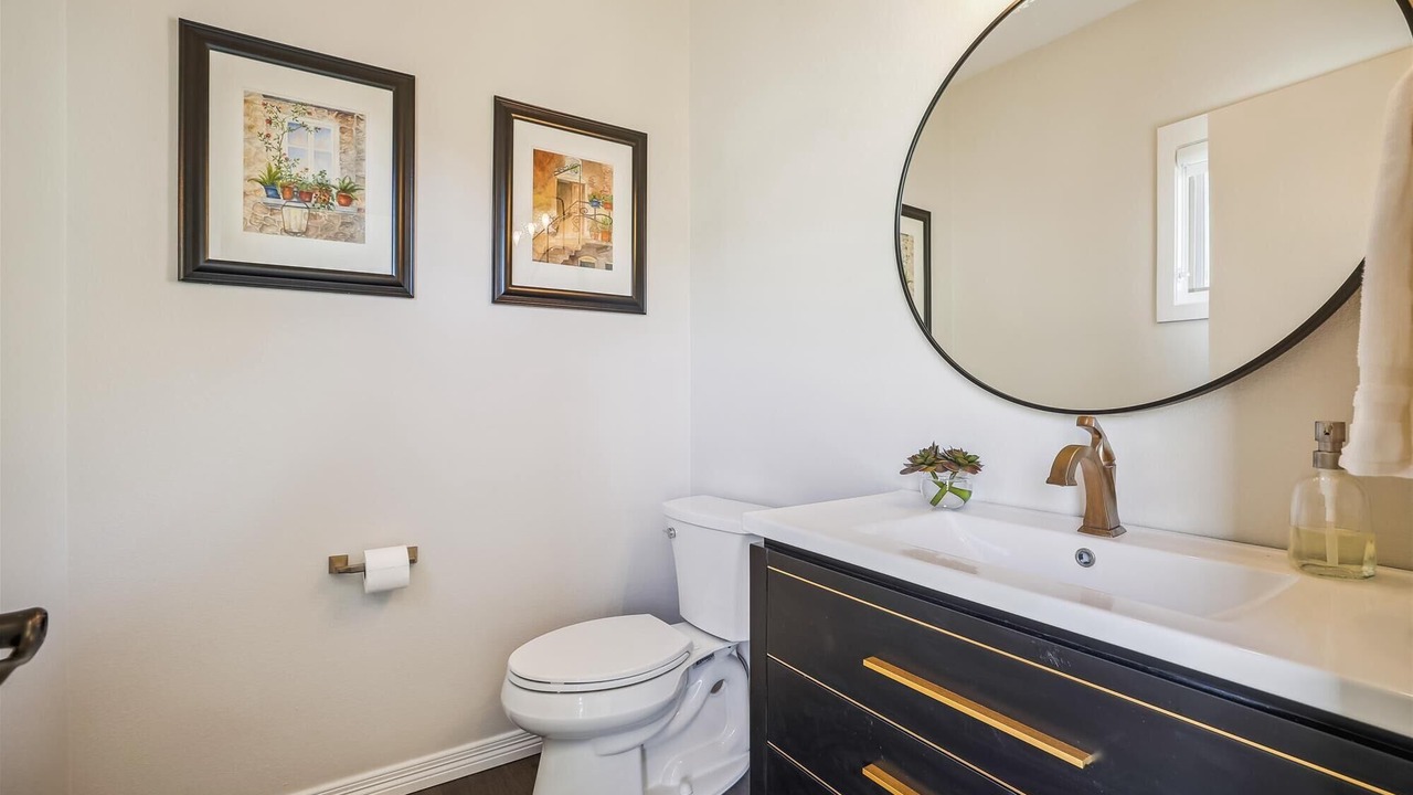 Photo of Bathroom in Corinthian Hills