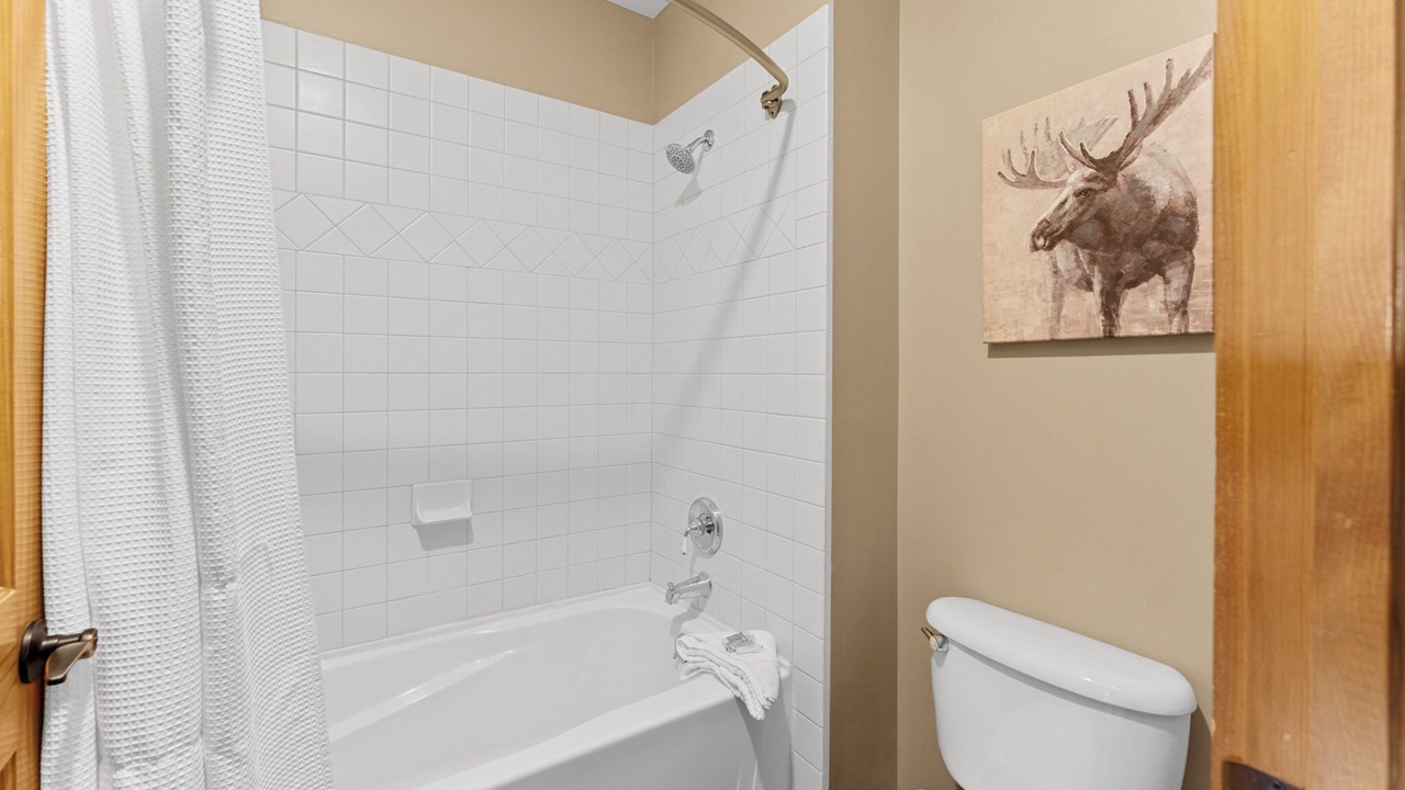 Photo of Bathroom in River Run