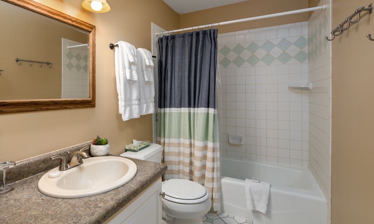 Photo of Bathroom in Forest Hills