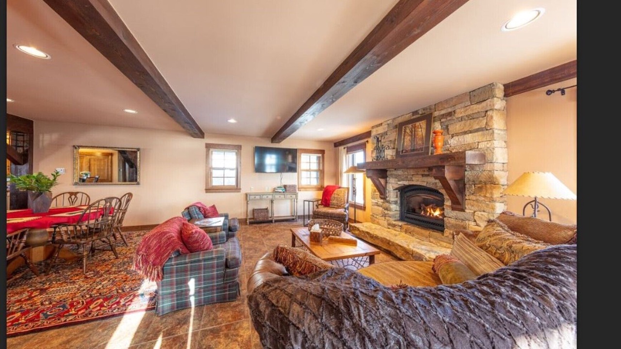 Photo of Livingroom in Gunnison