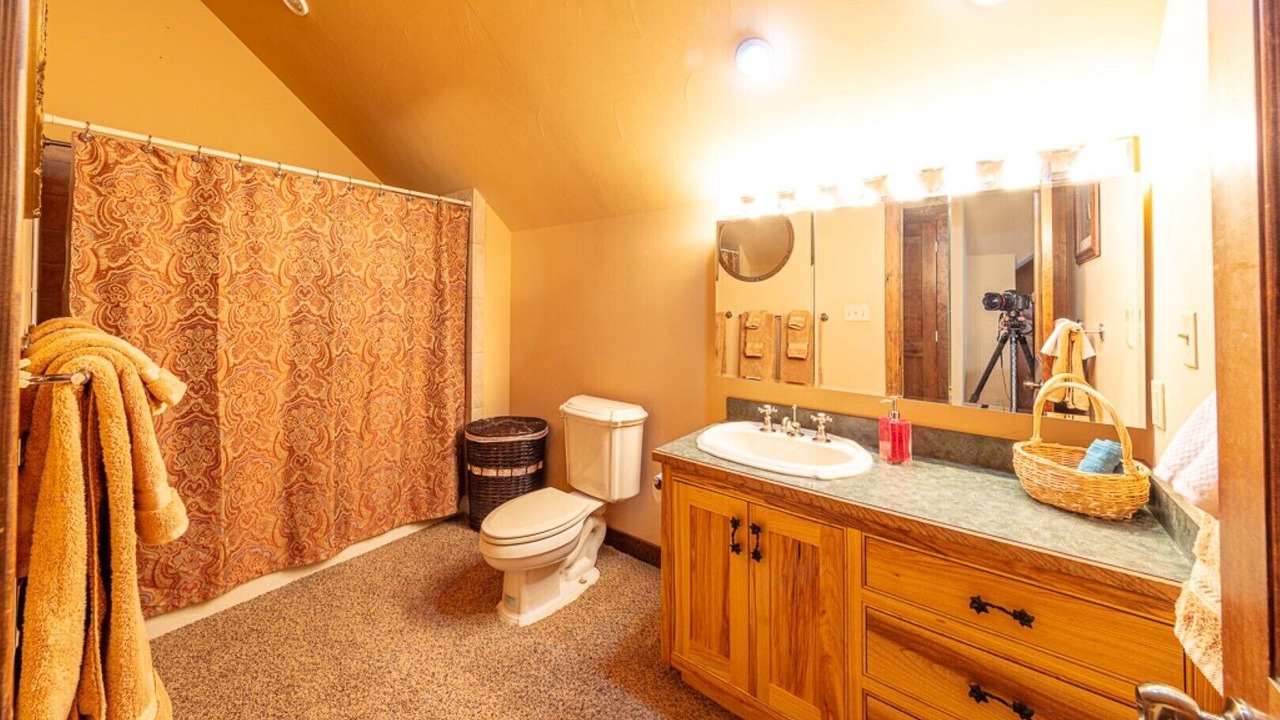Photo of Bathroom in Gunnison