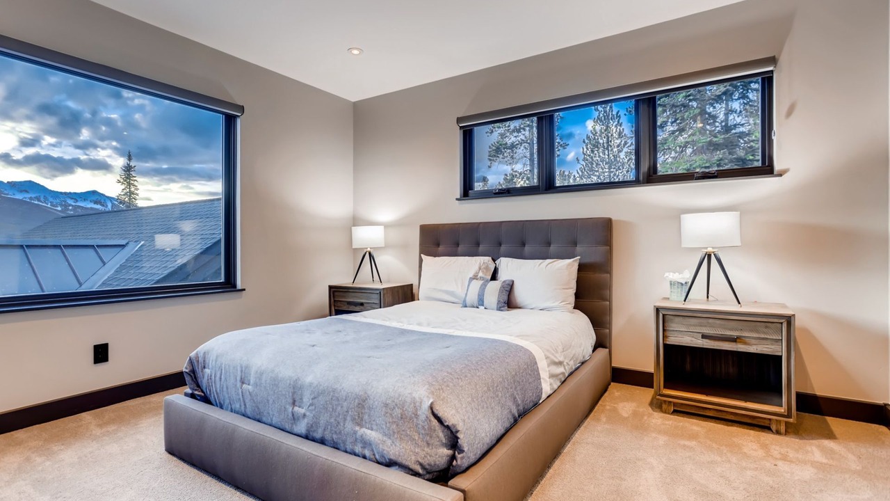 Photo of Bedroom in Forest Hills