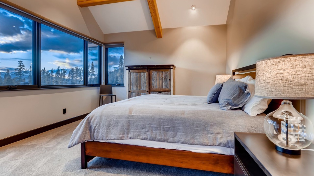 Photo of Bedroom in Forest Hills