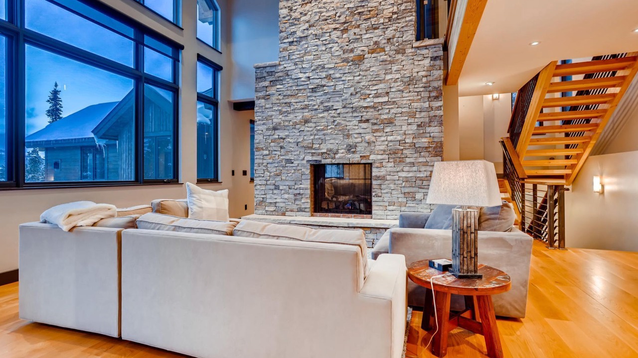 Photo of Livingroom in Forest Hills