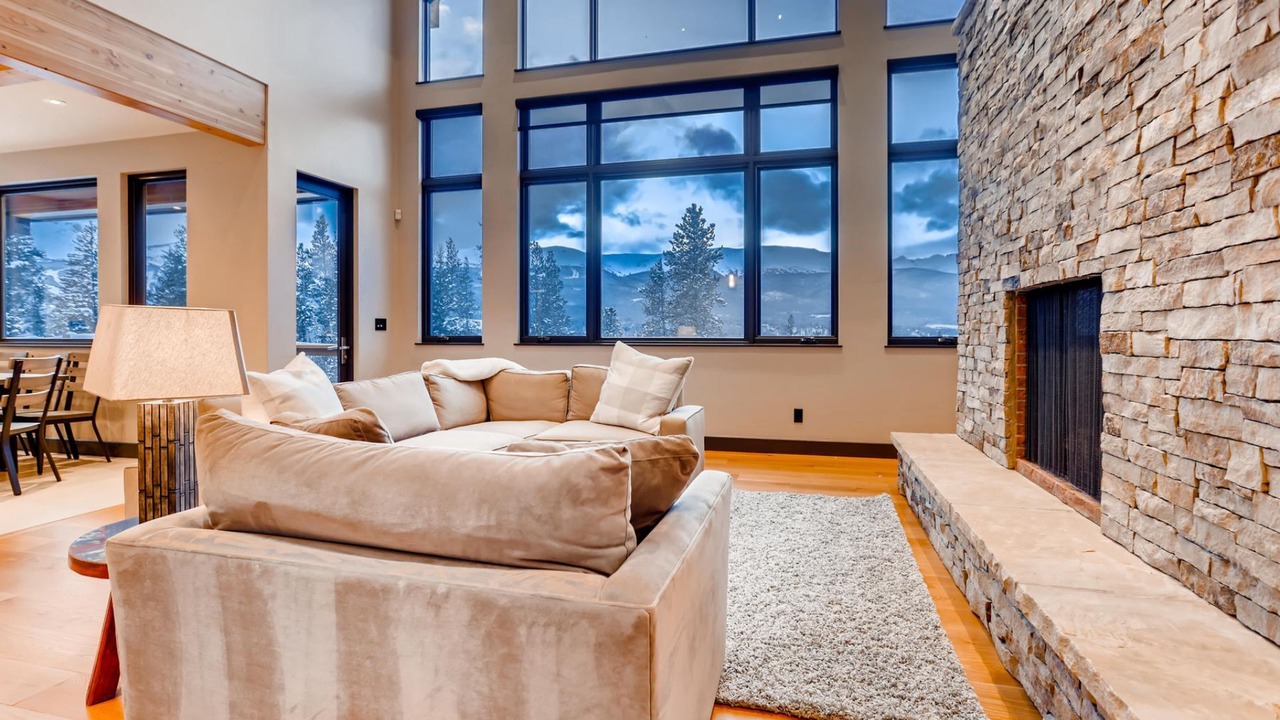 Photo of Livingroom in Forest Hills