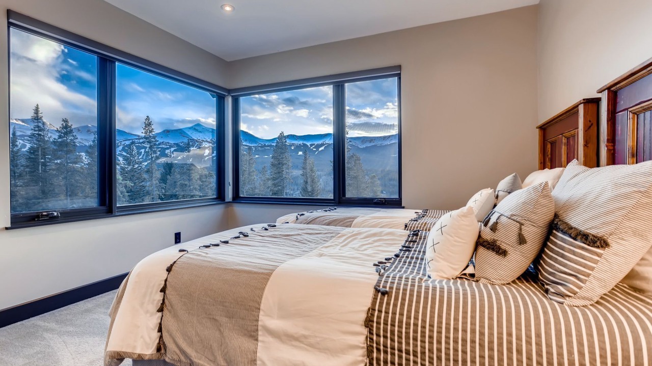 Photo of Bedroom in Forest Hills