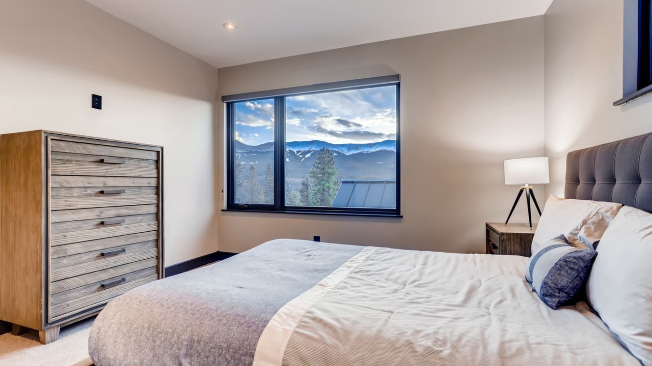 Photo of Bedroom in Forest Hills