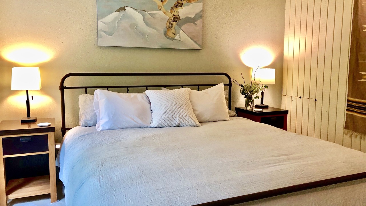Photo of Bedroom in Oak Creek