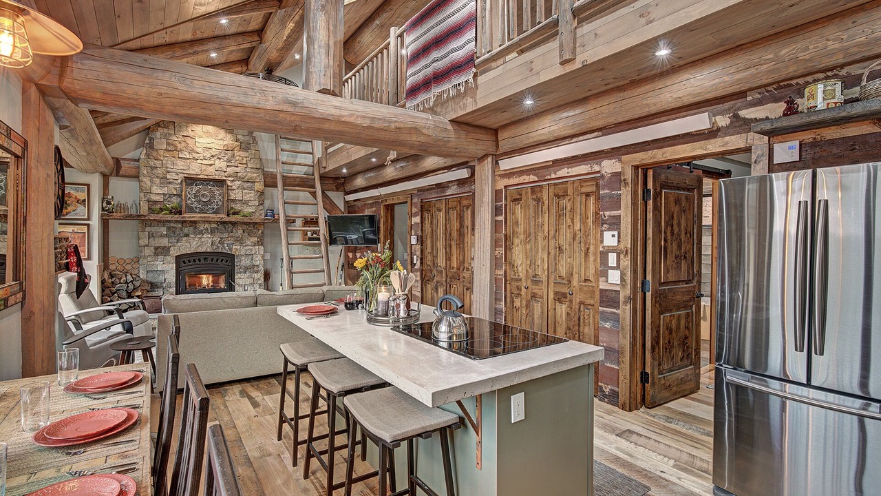 Photo of Livingroom in Coal Creek