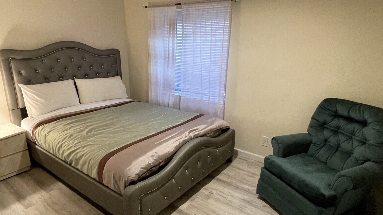 Photo of Bedroom in Aurora