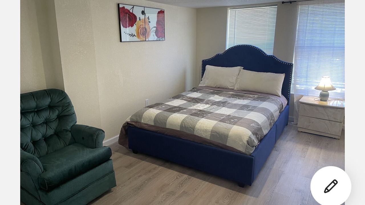 Photo of Bedroom in Aurora