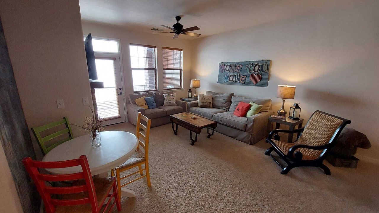 Photo of Livingroom in Silvercreek