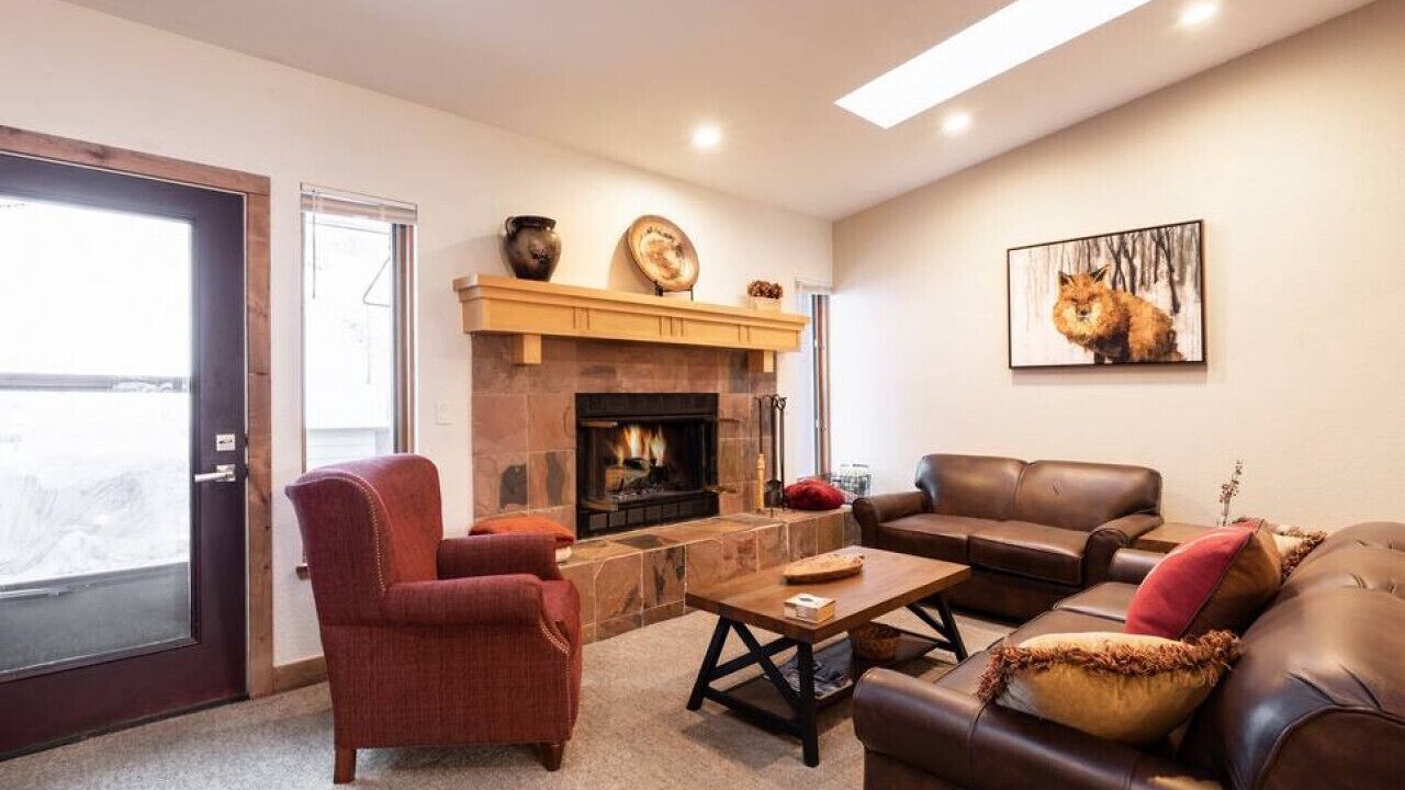 Photo of Livingroom in Intermountain