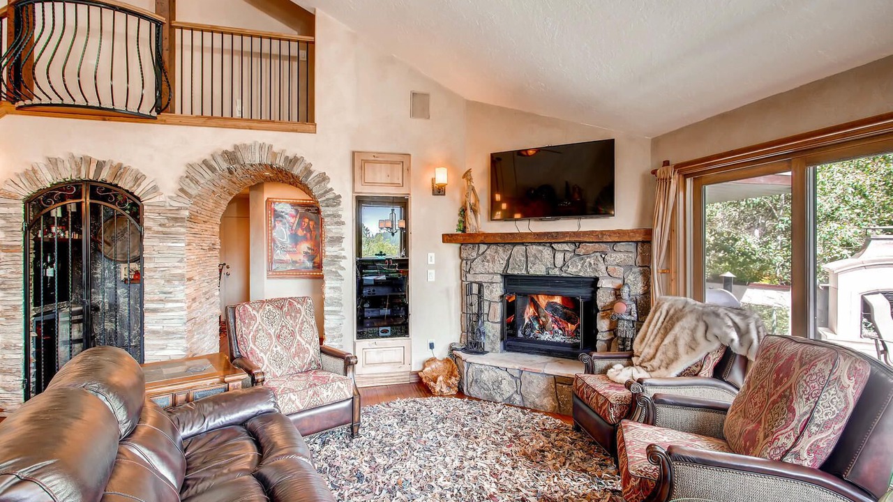 Photo of Livingroom in Woodland Park