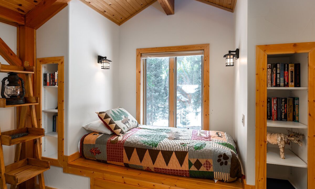Photo of Bedroom in Blue River