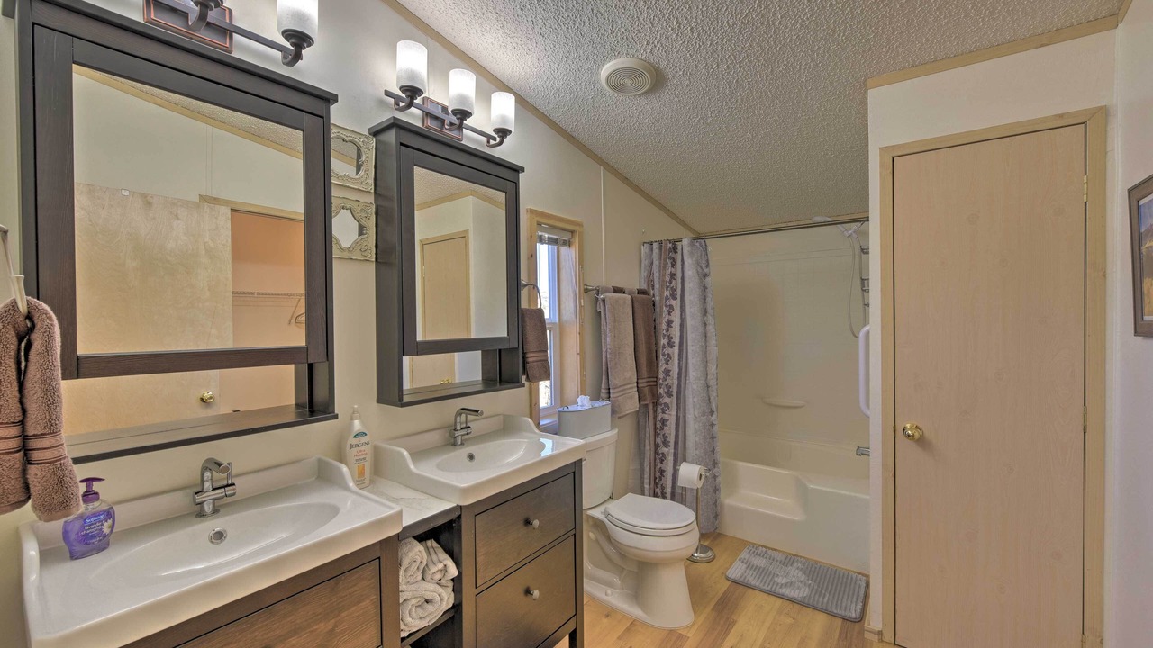 Photo of Bathroom in Park County