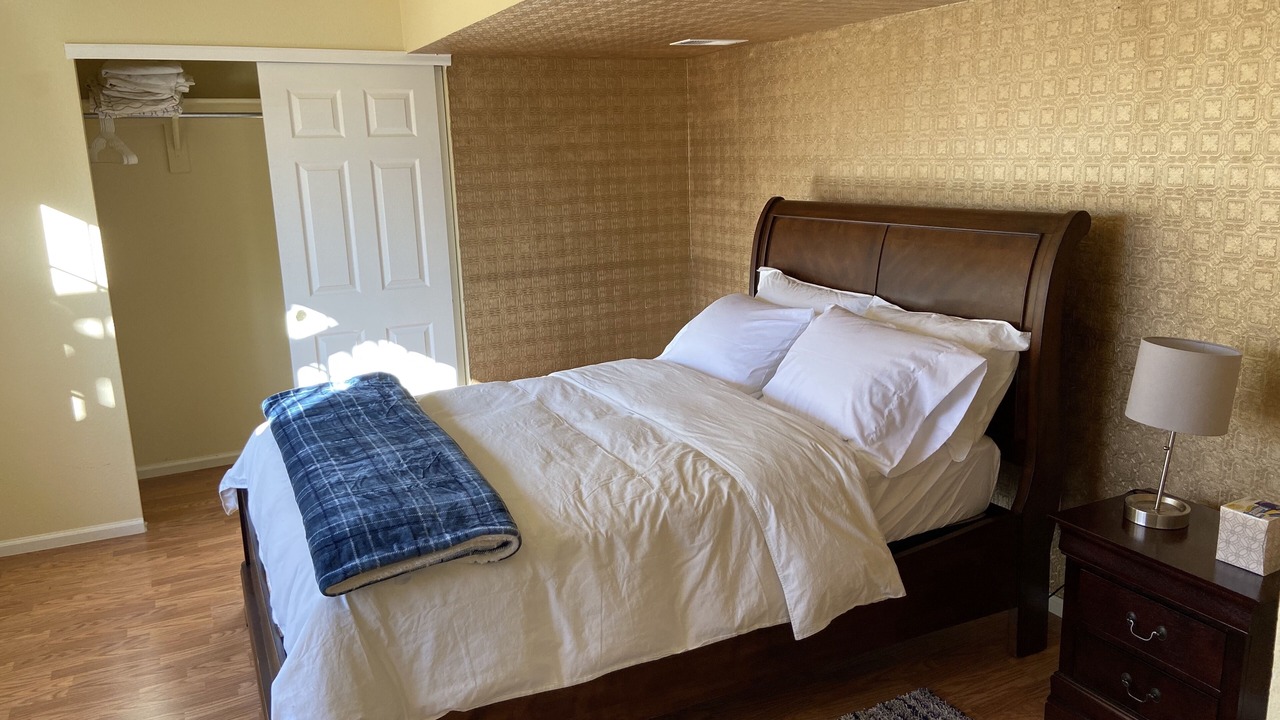 Photo of Bedroom in Aurora