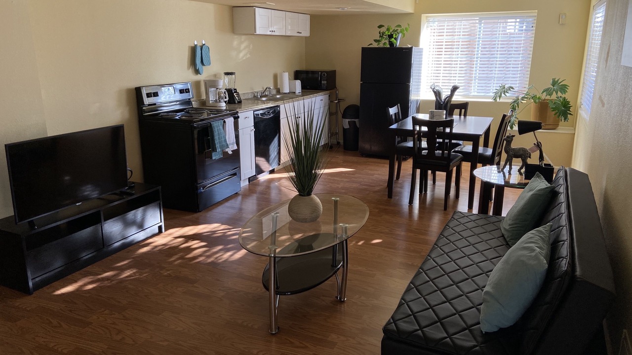 Photo of Livingroom in Aurora
