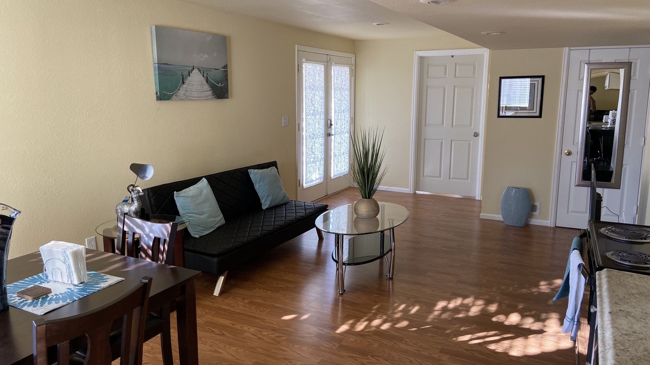 Photo of Livingroom in Aurora