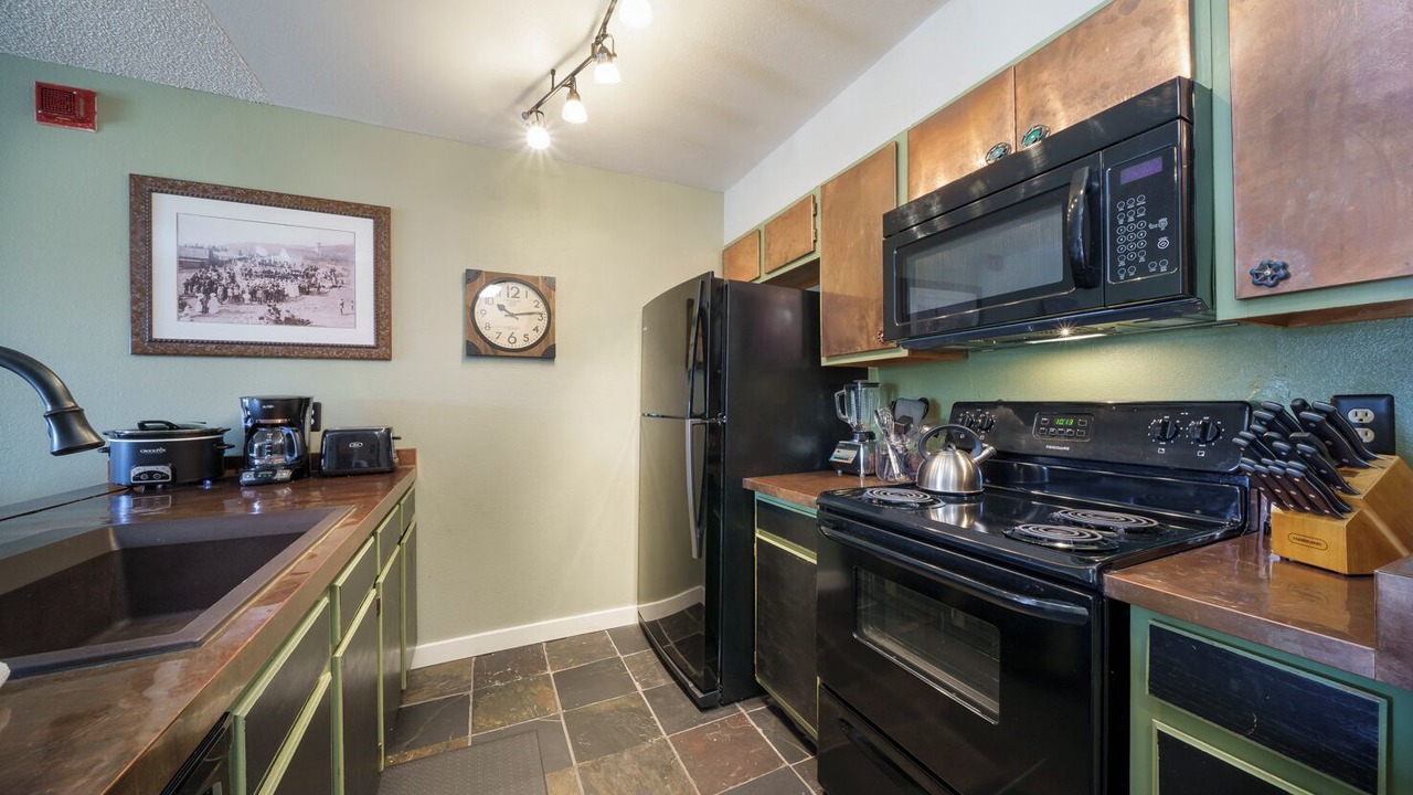 Photo of Kitchen in Peak 8