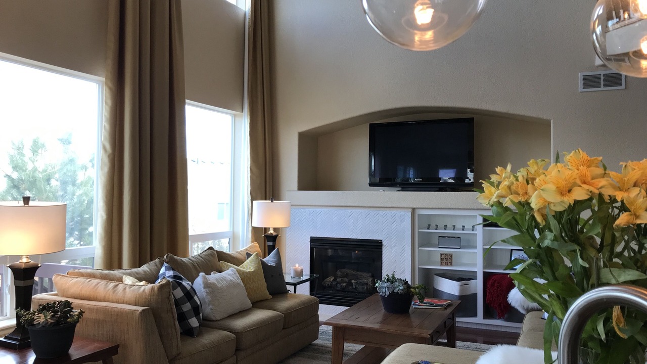 Photo of Livingroom in Thornton