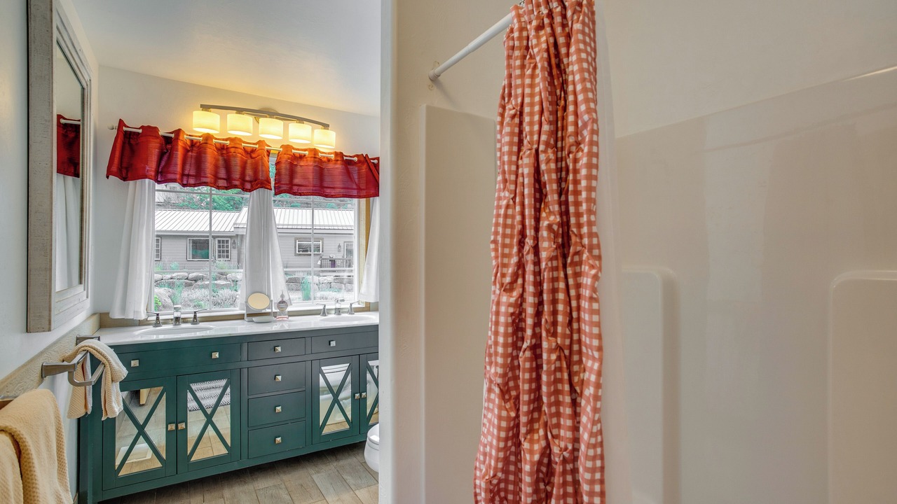 Photo of Bathroom in Ridgway