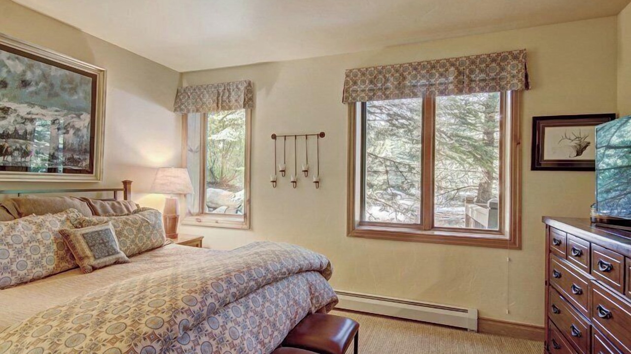 Photo of Bedroom in Edwards