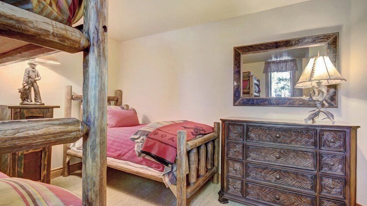 Photo of Bedroom in Edwards
