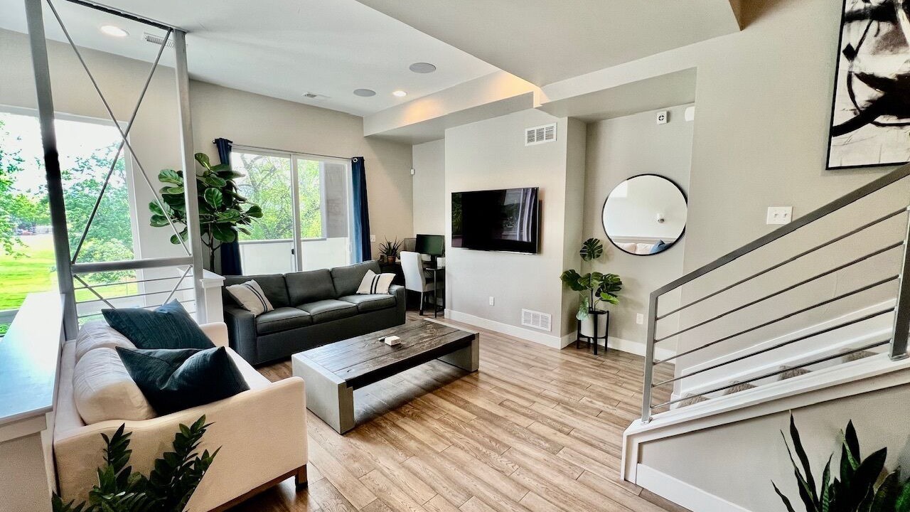 Photo of Livingroom in Jefferson Park