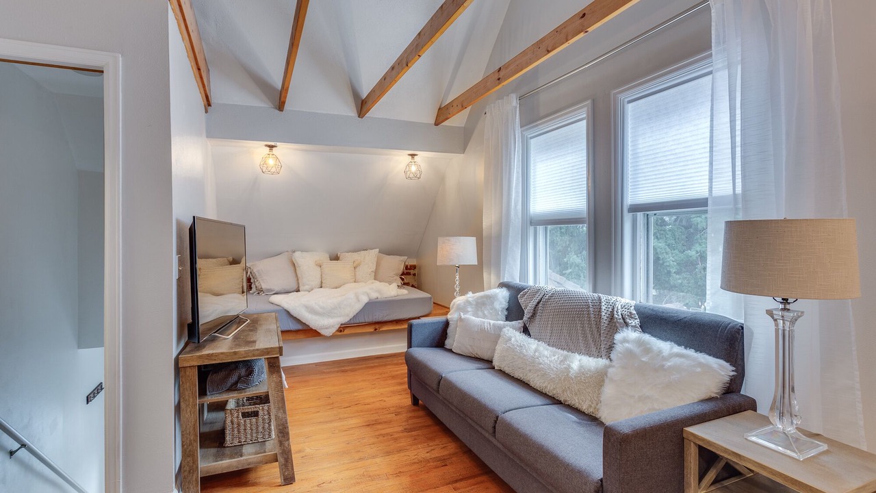 Photo of Livingroom in Sloan Lake