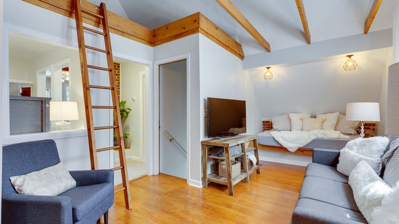 Photo of Livingroom in Sloan Lake