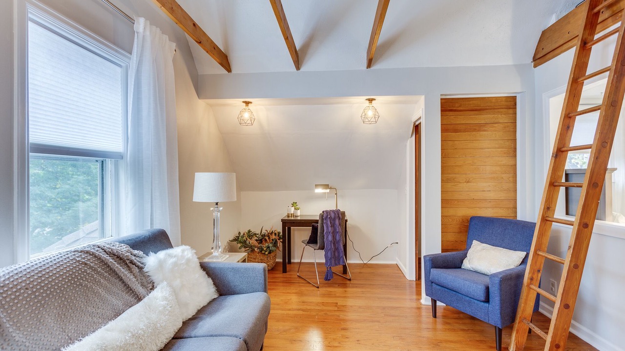 Photo of Livingroom in Sloan Lake