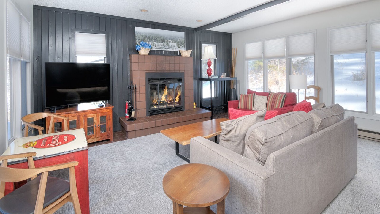 Photo of Bedroom in Highland Meadows