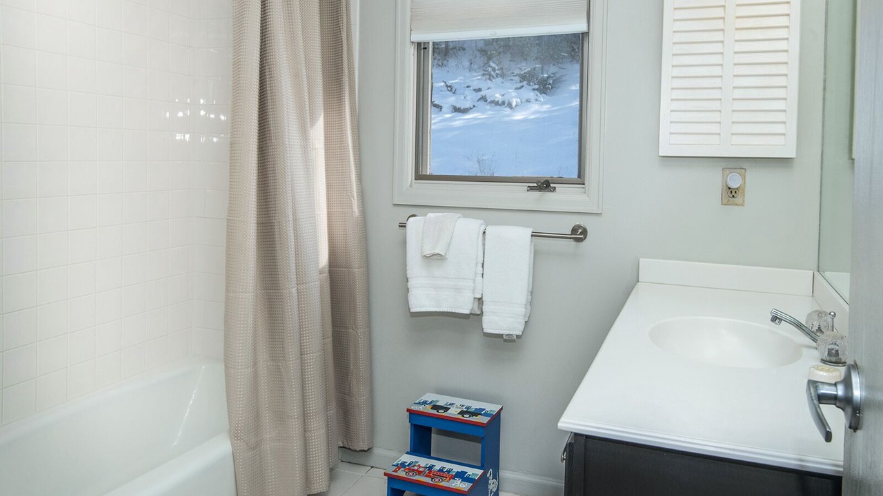 Photo of Bathroom in Highland Meadows