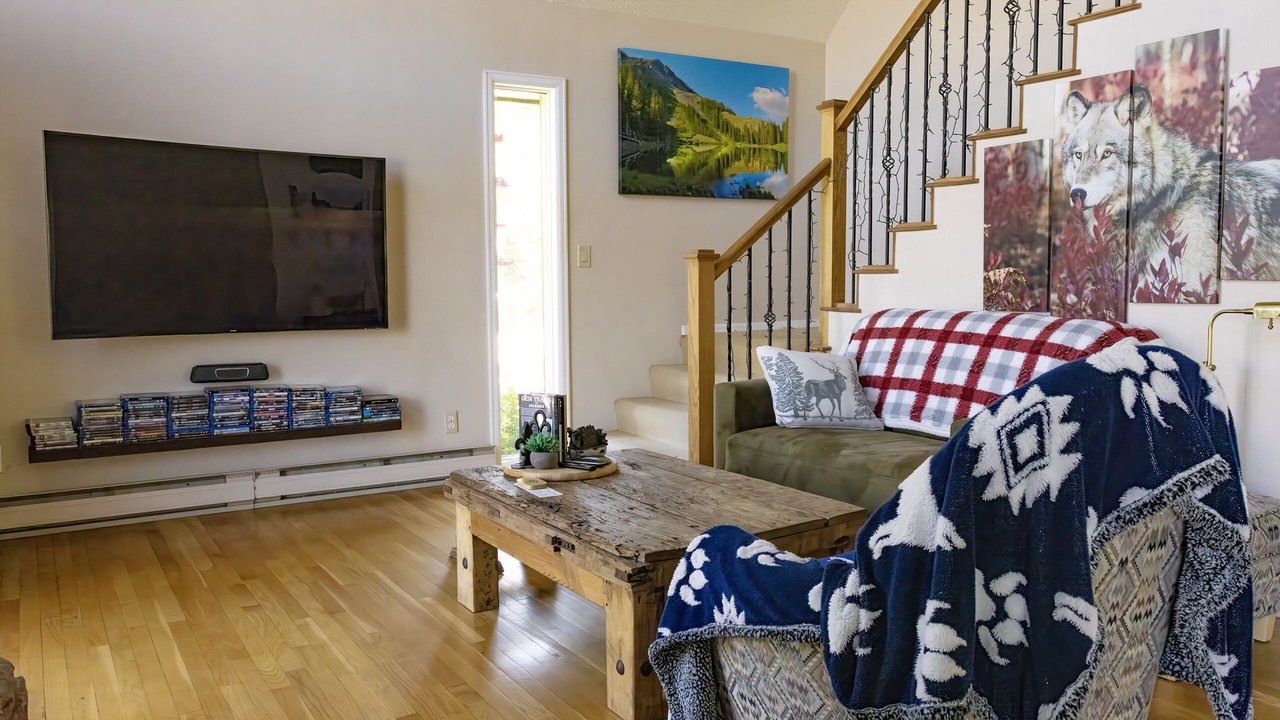 Photo of Livingroom in Heeney