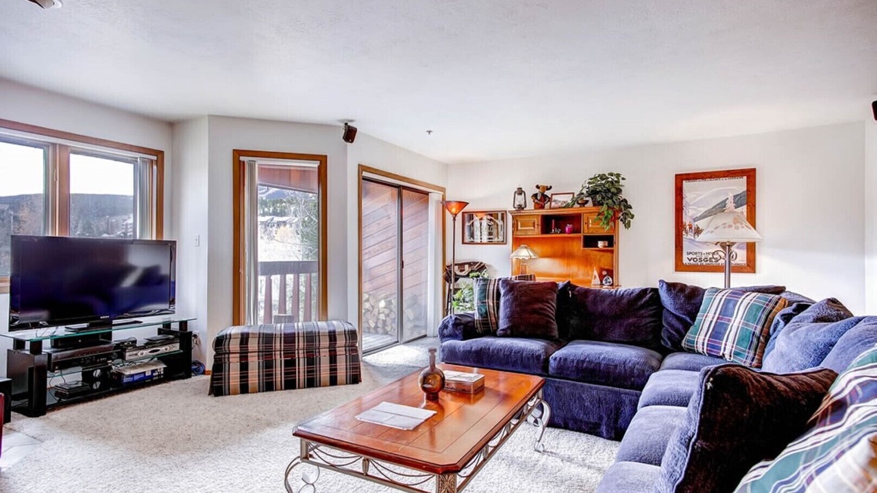 Photo of Livingroom in Historic District