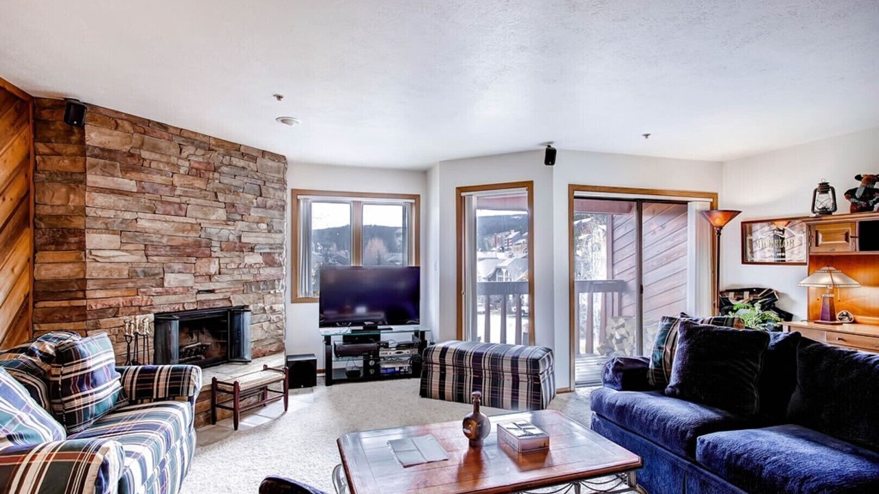 Photo of Livingroom in Historic District