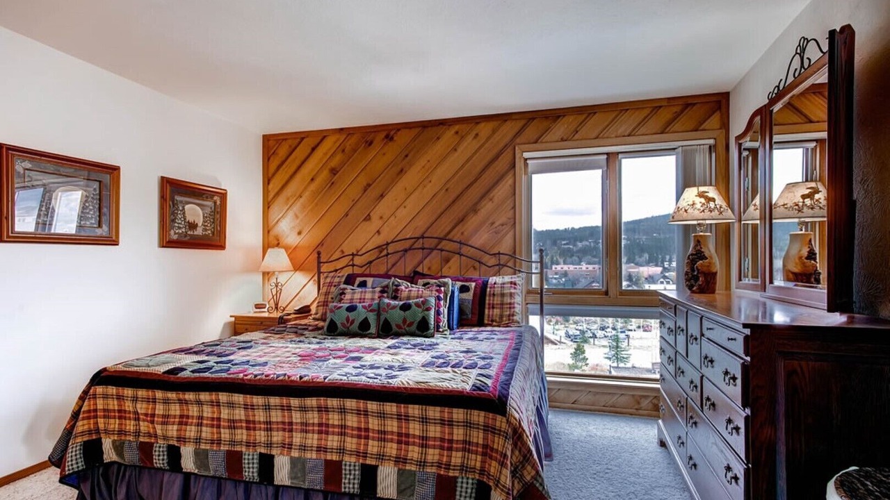 Photo of Bedroom in Historic District