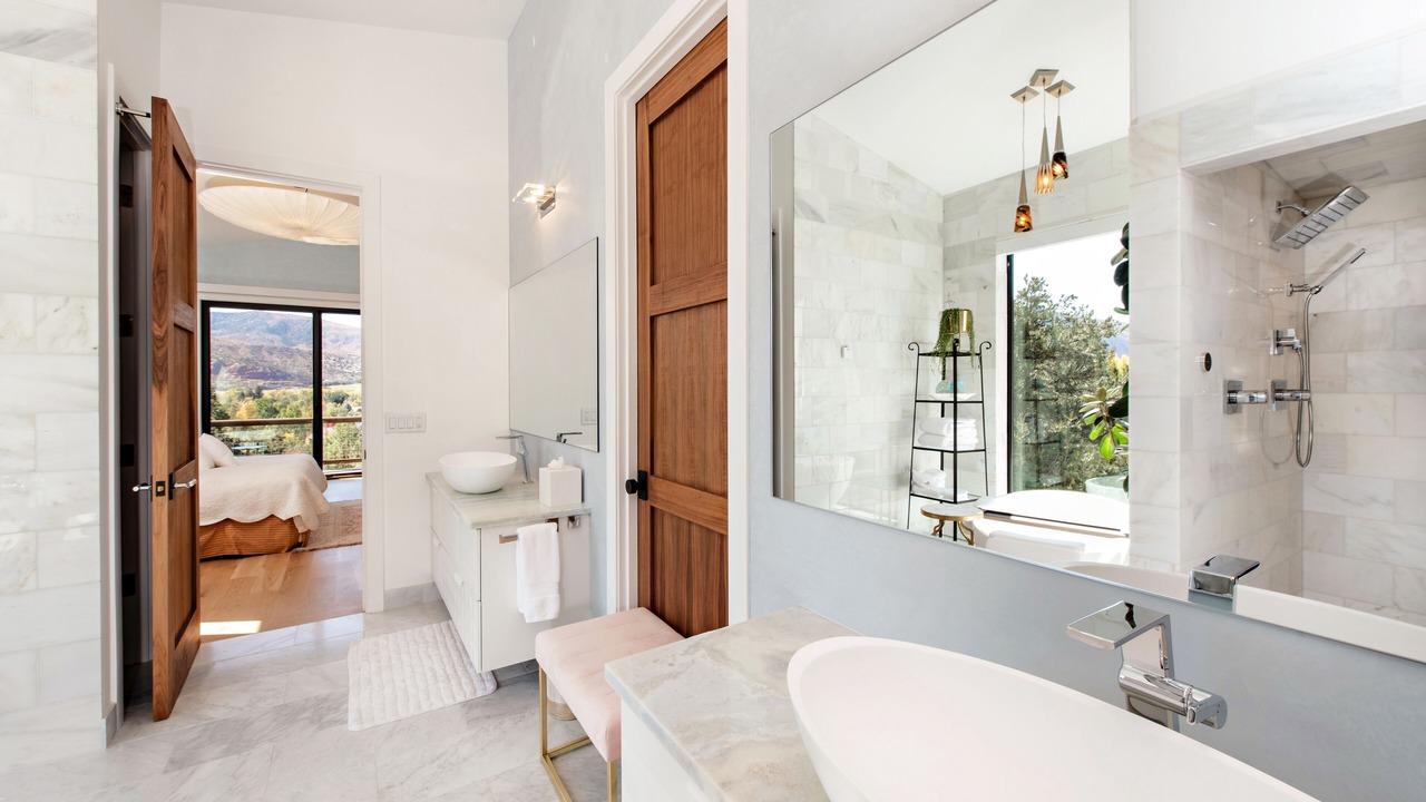 Photo of Bathroom in Carbondale