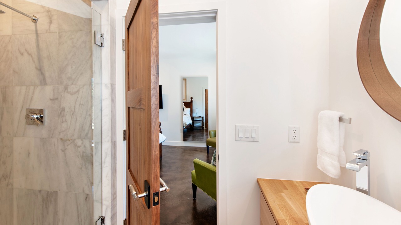 Photo of Bathroom in Carbondale