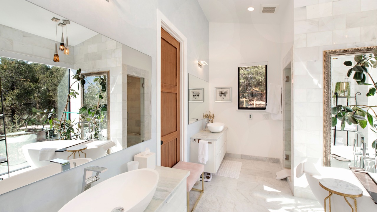 Photo of Bathroom in Carbondale