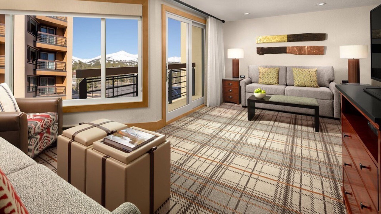 Photo of Livingroom in Peak 9