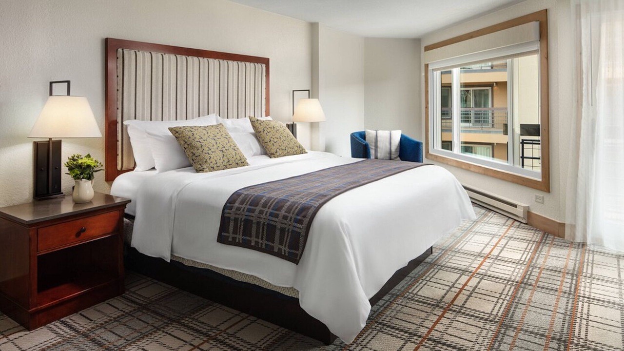 Photo of Bedroom in Peak 9
